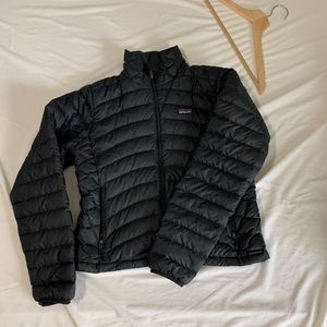 Patagonia Women's Down Sweater Jacket- Blk - Small